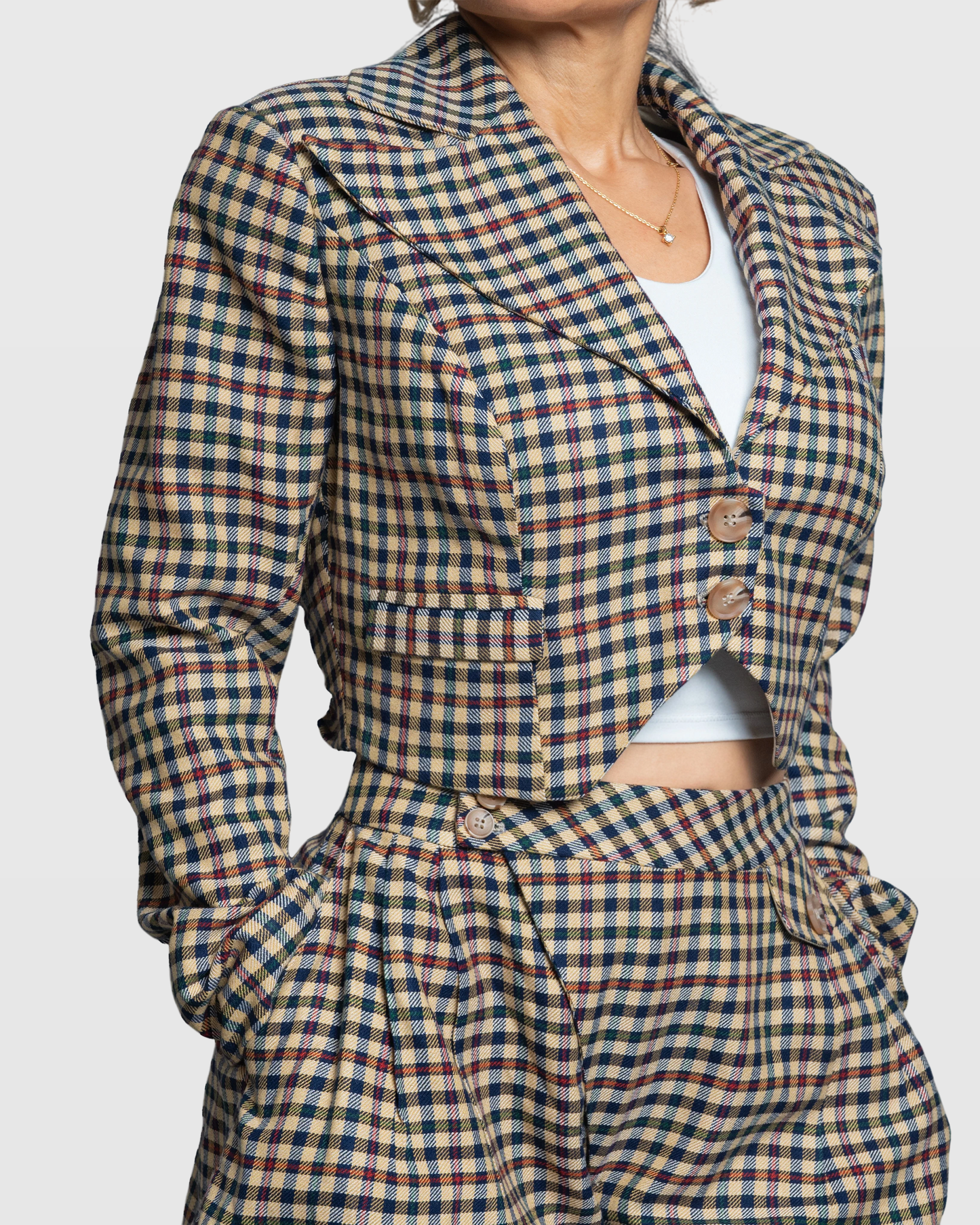 Handmade Brown Plaid Cropped Blazer with V-Back – Limited Edition Vera Argenti