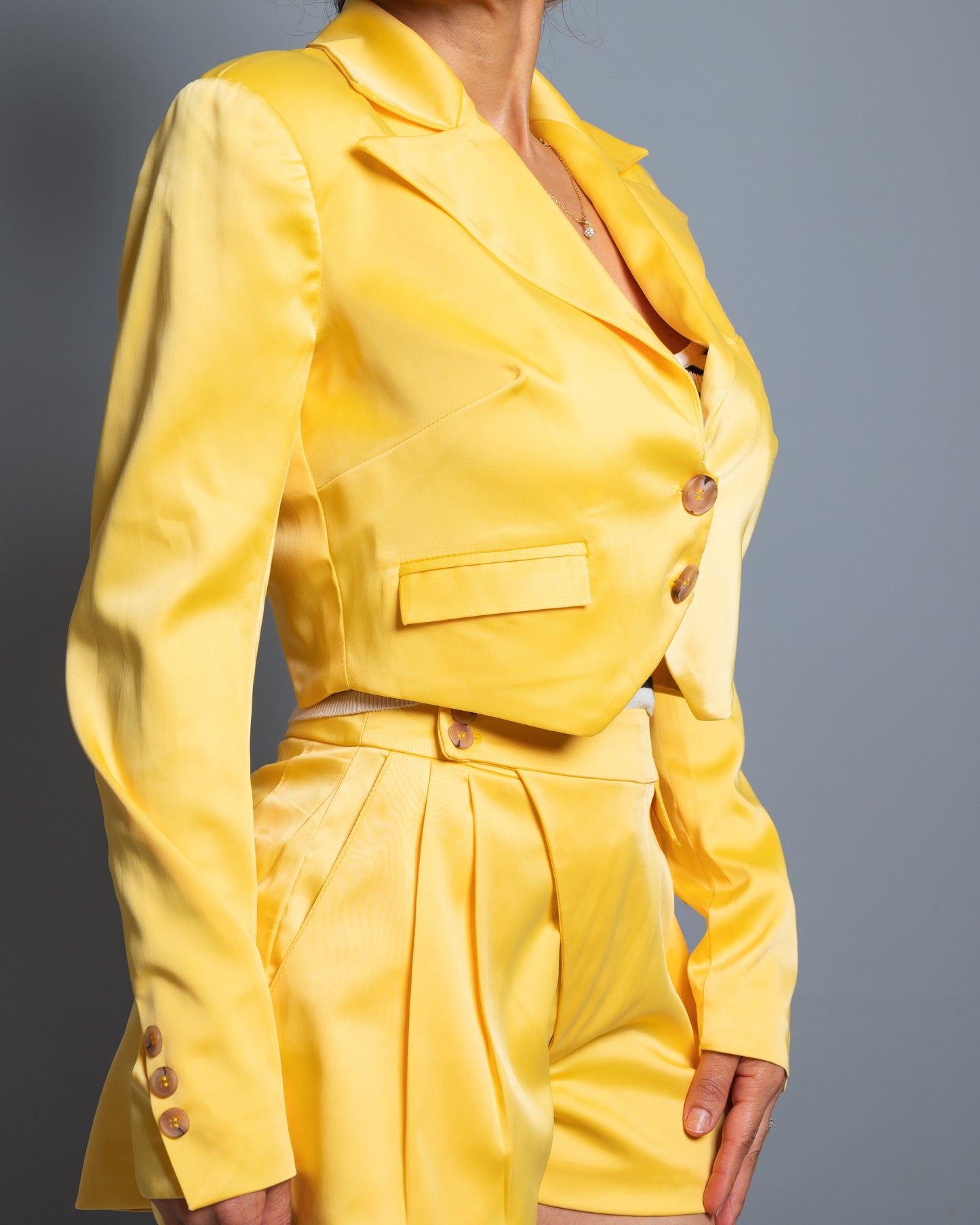 Handmade Yellow Peau de Soie Cropped Blazer with V-Back – Limited Edition Vera Argenti